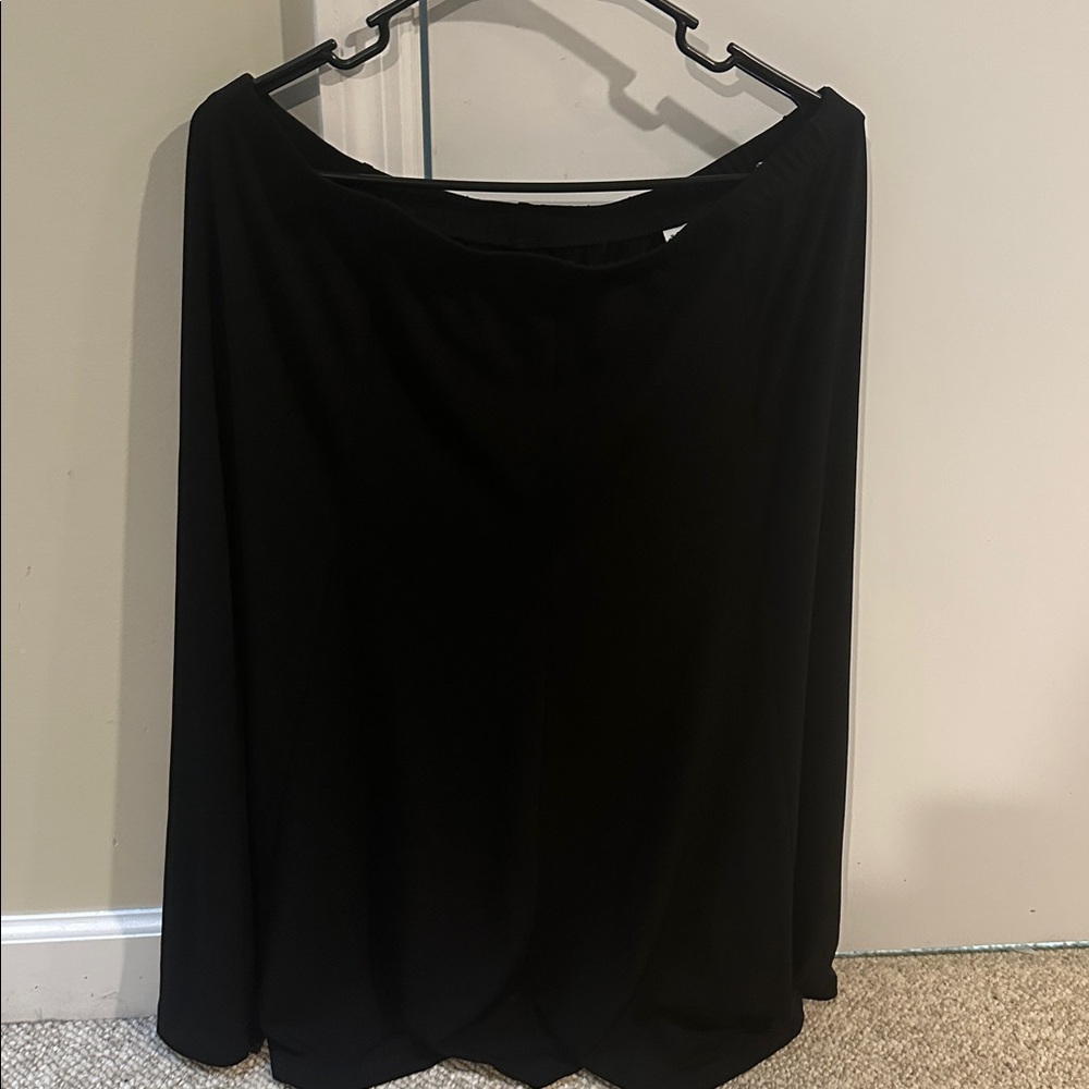 Susan Graver Elegant Black skirt